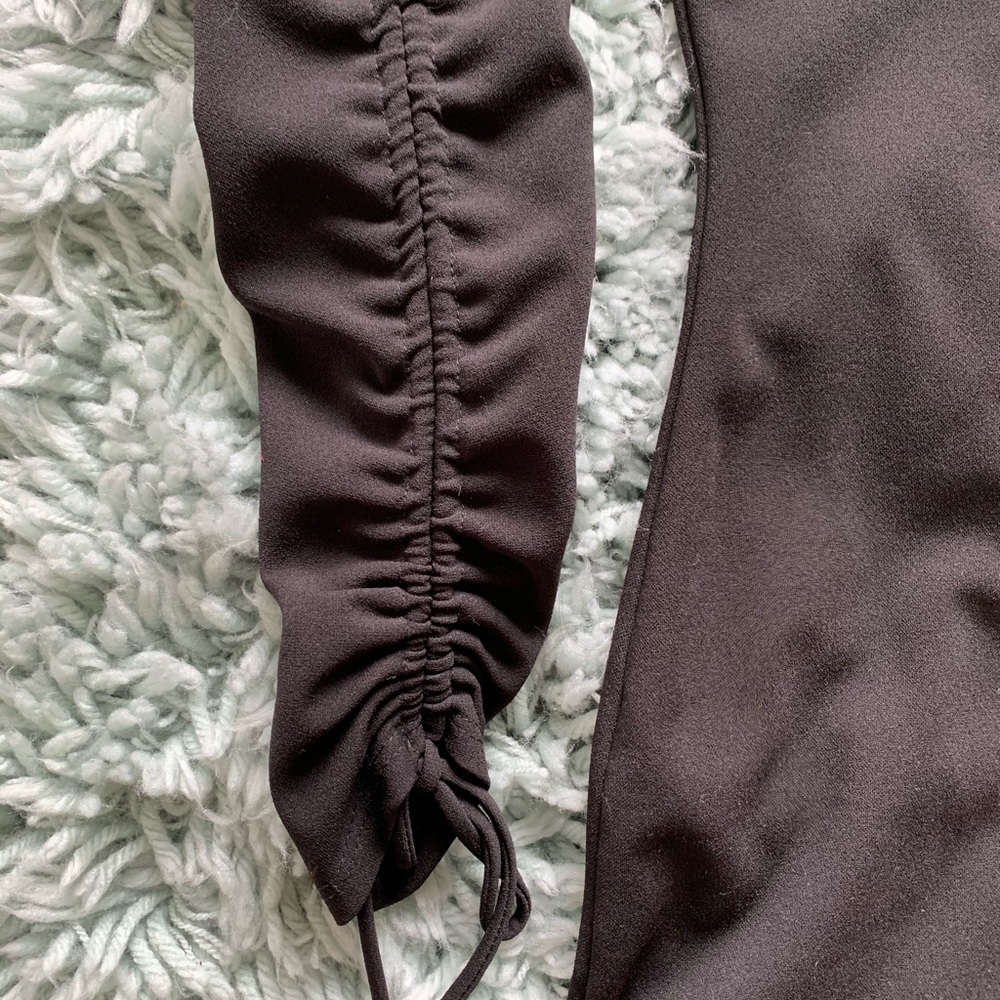 Guess bodycon black dress with cinched arms - Picture 3 of 6